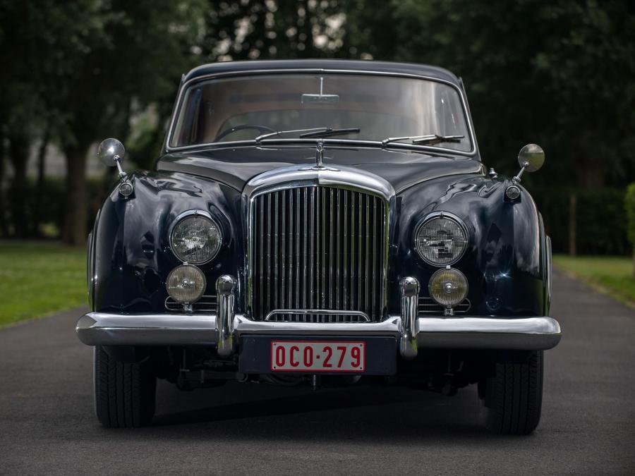  Bentley S2 Continental Flying Spur by Mulliner 1959 года  (UK) (фото 11 из 16)